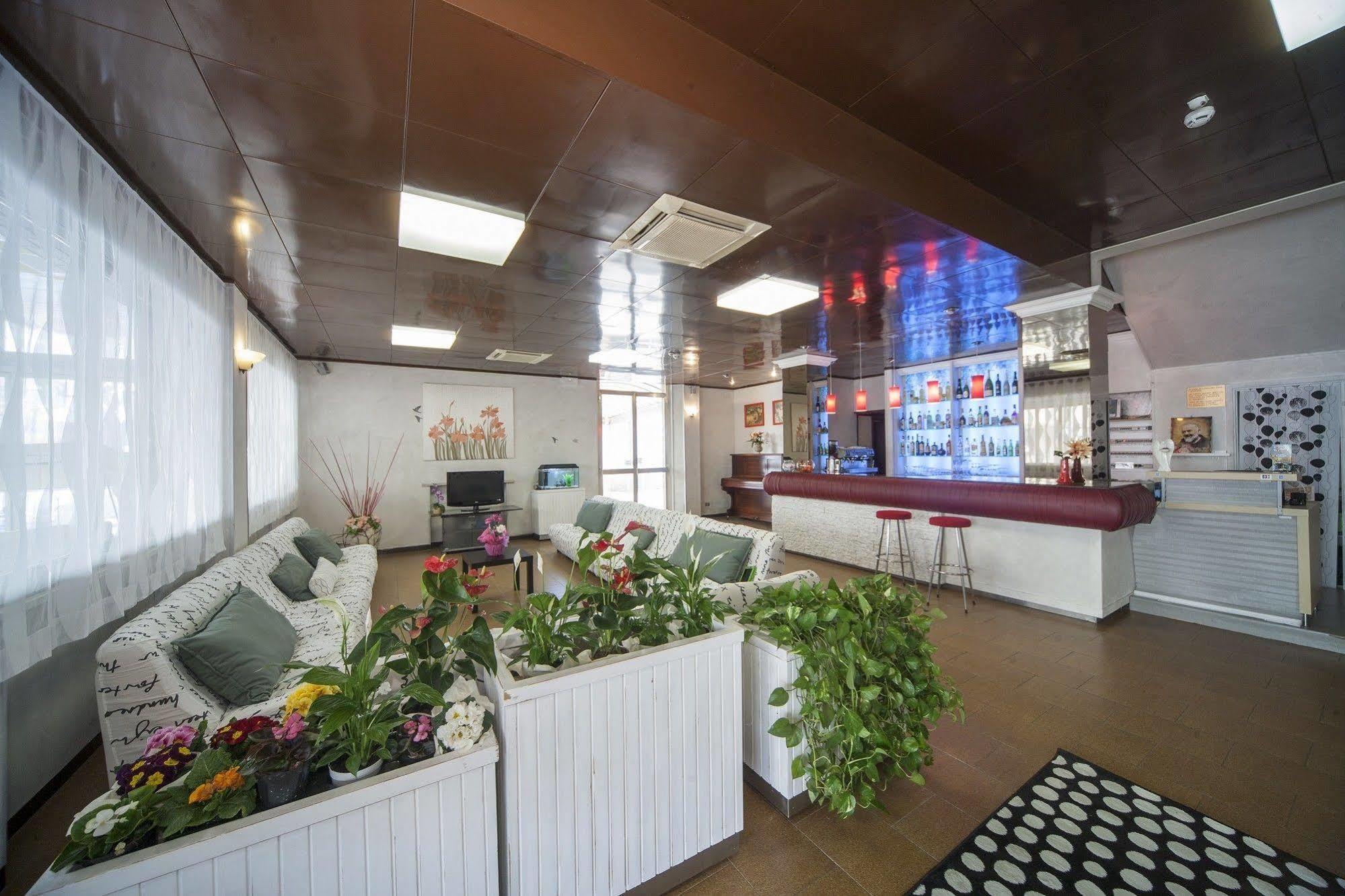 Hotel Venus 벨레지아아지마리나 외부 사진